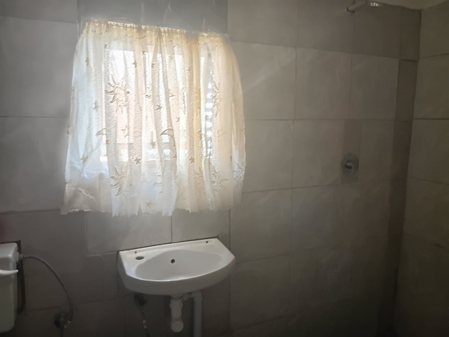 5 Bedroom Property for Sale in Bishop Lavis Western Cape